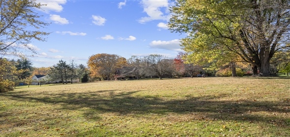 6 Quaker Ridge Road Sherman Connecticut, 06784 | Charming Sherman home