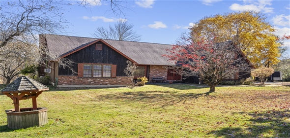 6 Quaker Ridge Road Sherman Connecticut, 06784 | Charming Sherman home