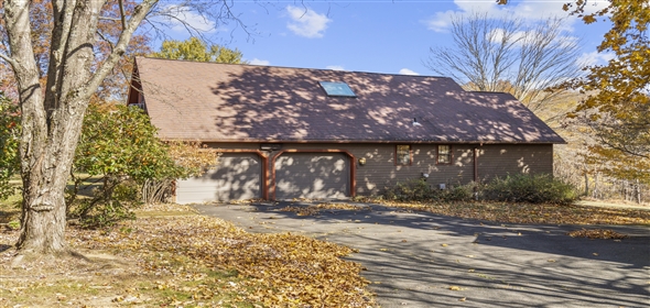 6 Quaker Ridge Road Sherman Connecticut, 06784 | Charming Sherman home