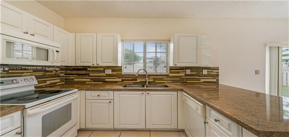 12280 SW 148th Ter # 12280 Crossings Florida, 33186 | Beautiful Townhouse