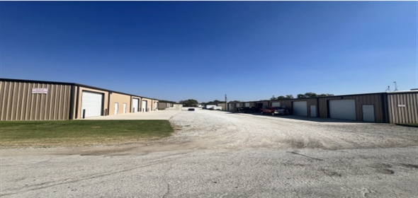 11975 Cleveland Gibbs Rd #108 Roanoke Texas, 76262 | Industrial Flex For Lease: 11975 Cleveland Gibbs Rd Suite 108, Roanoke