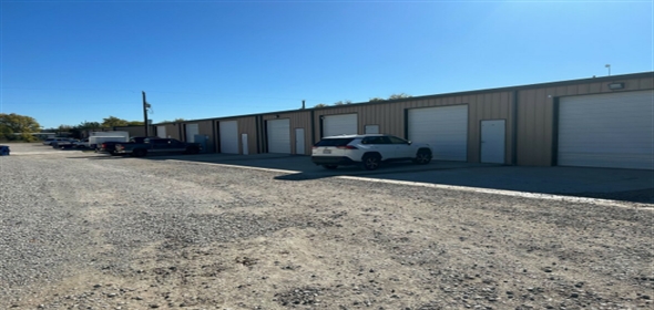 11975 Cleveland Gibbs Rd #108 Roanoke Texas, 76262 | Industrial Flex For Lease: 11975 Cleveland Gibbs Rd Suite 108, Roanoke