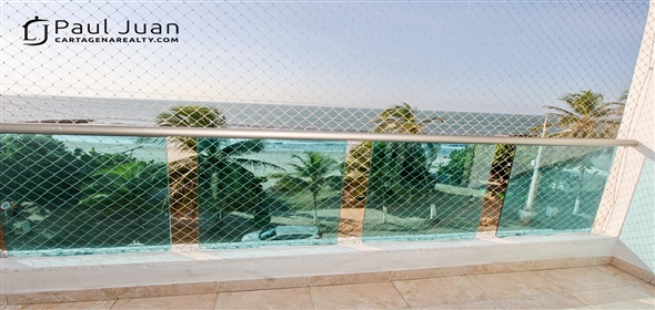 Malecon Avenue # 7-62.  Bolivar, 130001 | Nice beach front apartment