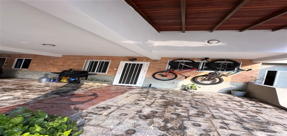 Res. Villas Menhir, Urb Mañongo Valencia Carabobo, 2001 | Exclusive Townhouse - Townhouse en Mañongo