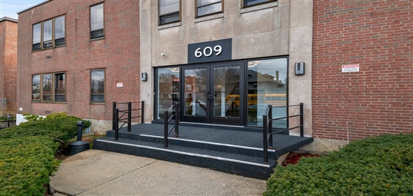 609 Farmington Ave Hartford Connecticut, 06105 | Stunning Mixed use Office