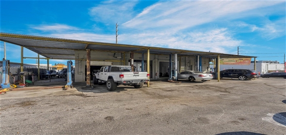 612 N Dixie Hwy Hollywood Florida, 33020 | Great free standing Building