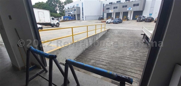 Dos Caminos Avenida Vía 24 de diciembre Mañanitas 9 Tocumen Panamá Province,  | Warehouse for sale