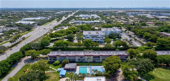 111 S Hollybrook Dr # 208 Pembroke Pines Florida, 33025 | Spectacular Condo/Co-Op/Villa/Townhouse