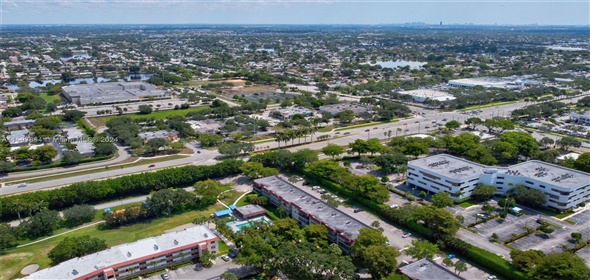 111 S Hollybrook Dr # 208 Pembroke Pines Florida, 33025 | Spectacular Condo/Co-Op/Villa/Townhouse