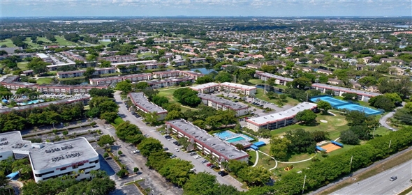 111 S Hollybrook Dr # 208 Pembroke Pines Florida, 33025 | Spectacular Condo/Co-Op/Villa/Townhouse