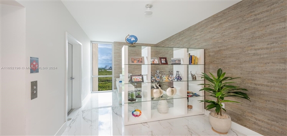 16385 Biscayne Blvd # 2001 North Miami Beach Florida, 33160 | Beautiful Condo