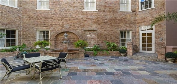 828 St Charles Avenue Unit 2. New Orleans Louisiana, 70130 | Condo/Sale/Residential