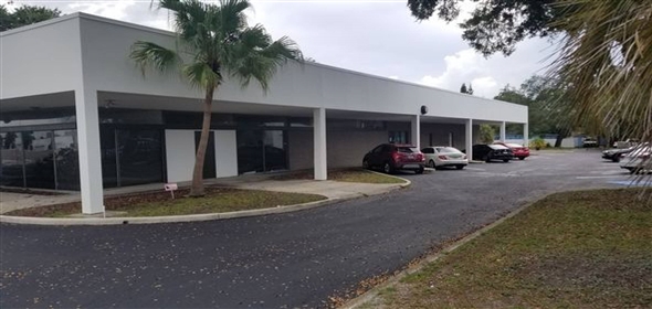 9502 N Florida Ave Tampa Florida, 33612 | Prime Retail/Showroom/Auto Dealership on High Traffic Florida Ave- Tampa, FL