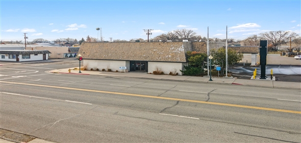 205 N Main St. Alturas California, 96101 | Commercial/Sale/vacant retail/Office Building