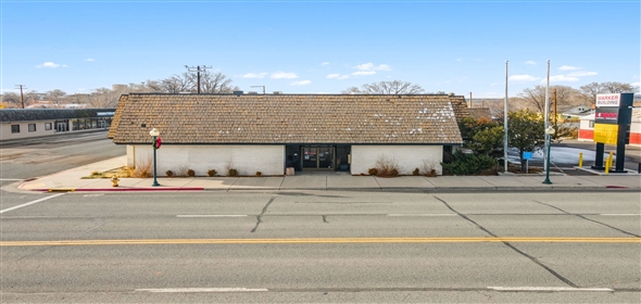 205 N Main St. Alturas California, 96101 | Commercial/Sale/vacant retail/Office Building