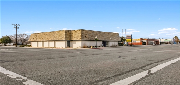 205 N Main St. Alturas California, 96101 | Commercial/Sale/vacant retail/Office Building