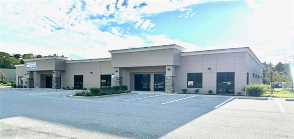 Property Description Flexible leasing options with two suites available: 3,324 SF and 3,516 SF, whic New Port Richey Florida, 34655 | Exclusive Office