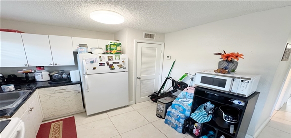 5156 NE 6th Ave # 208 Oakland Park Florida, 33334 | Beautiful Condo