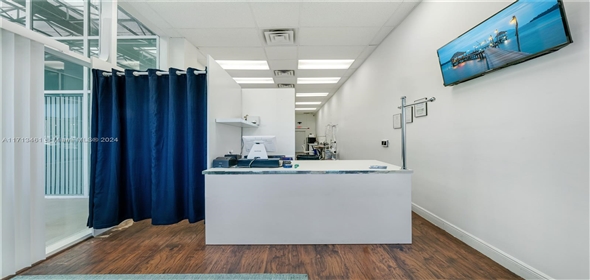 MIAMI Miami Florida, 33196 | beautiful dry clean and alteration