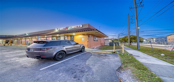 HIALEAH GARDENS Hialeah Florida, 33016 | Stunning Barbershop