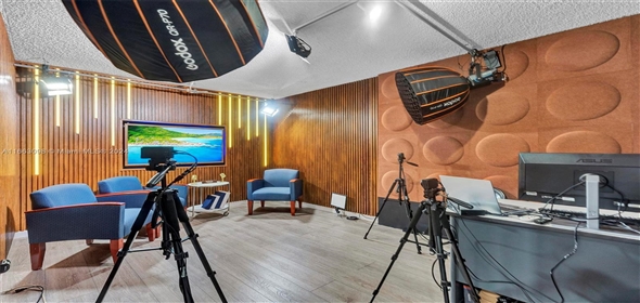 5701 NW 74th Ave Miami Florida, 33166 | Beautiful Broadcast Television ,Recording Studio