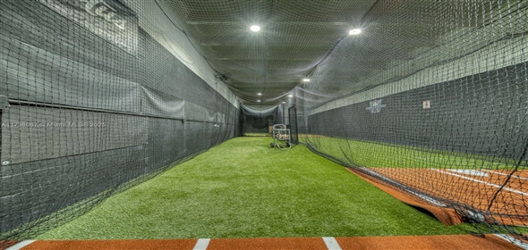 Doral Doral Florida, 33166 | Indoor Baseball Batting Cage