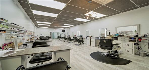 HIALEAH Hialeah Florida, 33015 | Beauty Salon