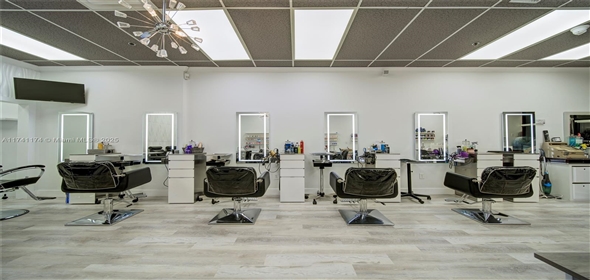 HIALEAH Hialeah Florida, 33015 | Beauty Salon