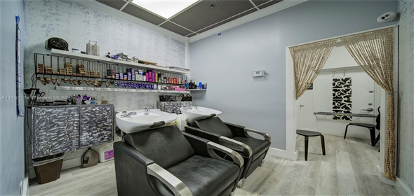 HIALEAH Hialeah Florida, 33015 | Beauty Salon