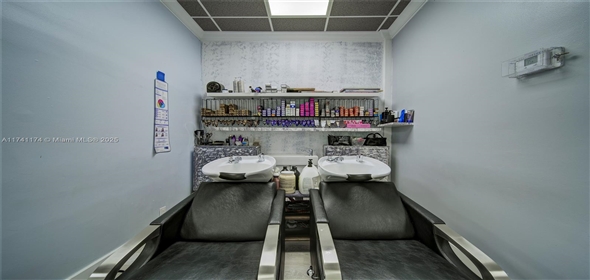 HIALEAH Hialeah Florida, 33015 | Beauty Salon