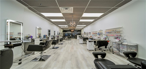 HIALEAH Hialeah Florida, 33015 | Beauty Salon