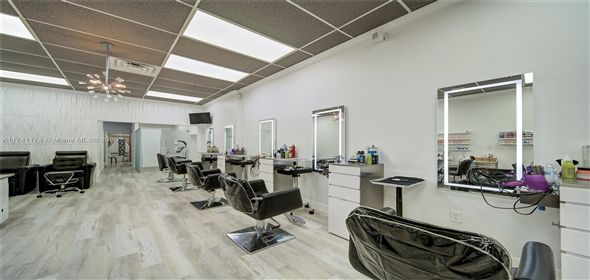 HIALEAH Hialeah Florida, 33015 | Beauty Salon