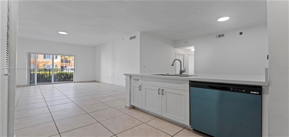 7280 NW 114th Ave # 108-8 Doral Florida, 33178 | Beautiful Condo