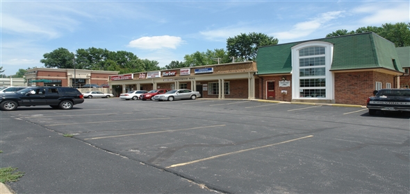 2326 S. Brentwood Blvd Brentwood Missouri, 63144 | Boutique Retail/Office For Lease |578 SF | High Traffic Corridor-Brentwood Blvd