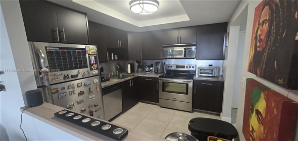 16851 NE 23rd Ave # A517 North Miami Beach Florida, 33160 | Cozy Condo