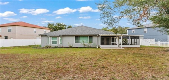 8512 CANTERBURY LAKE BOULEVARD Tampa Florida, 33619 | Beautiful Singlefamily