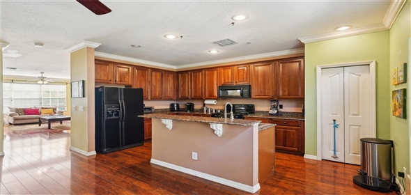 2947 BAYSHORE POINTE DRIVE Tampa Florida, 33611 | Cozy and Beautiful Condo