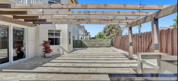 10413 NW 70 th Ln Unit #10413 Doral Florida, 33178 | Spectacular Single Family Home