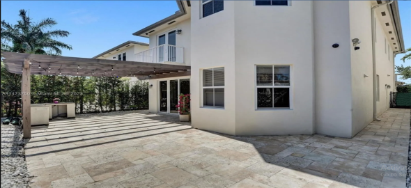10413 NW 70 th Ln Unit #10413 Doral Florida, 33178 | Spectacular Single Family Home