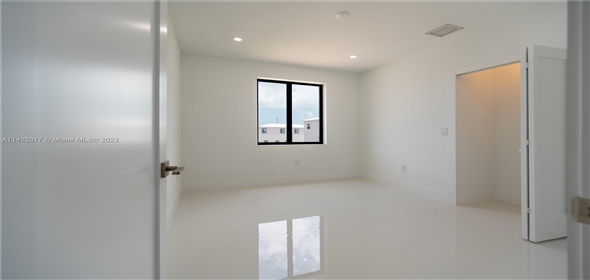 94825 S OVERSEAS HWY #51 , KEY LARGO OCEAN RESORT CO Cross Key Florida, 33037 | Spectacular Single Family Home
