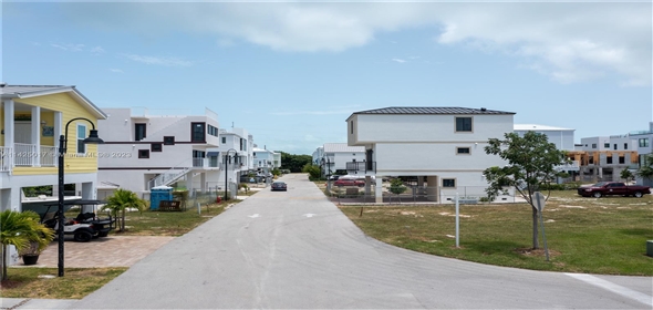 94825 S OVERSEAS HWY #51 , KEY LARGO OCEAN RESORT CO Cross Key Florida, 33037 | Spectacular Single Family Home