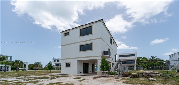 94825 S OVERSEAS HWY #51 , KEY LARGO OCEAN RESORT CO Cross Key Florida, 33037 | Spectacular Single Family Home