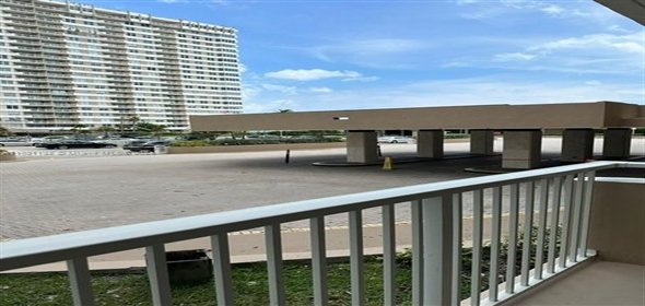 1980 S Ocean Dr # MZH Hallandale Beach Florida, 33009 | Sophisticated Single Family Home
