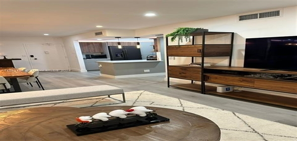 1980 S Ocean Dr # MZH Hallandale Beach Florida, 33009 | Sophisticated Single Family Home