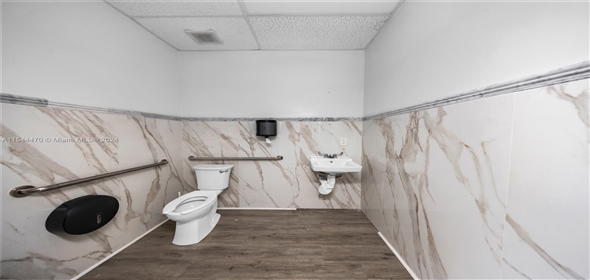 2248 SW 8th St Miami Florida, 33135 | Commercial Office