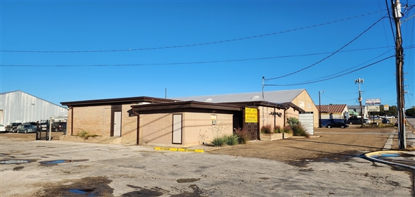 326 N Bowen Rd Arlington Texas, 76012 | CONVENIENT COMMERCIAL OFFICE