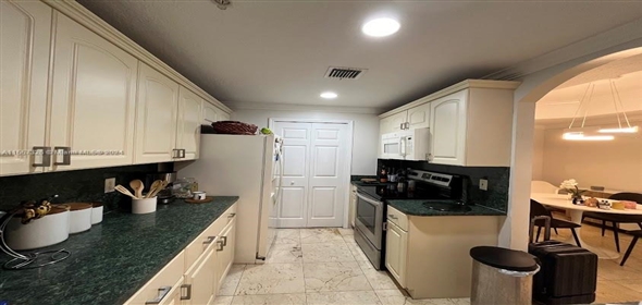 6700 NW 114th Ave # 904 Doral Florida, 33178 | Beautiful Condo