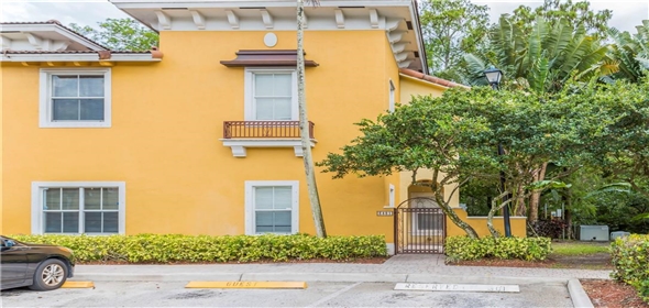 3481 Merrick Ln # 301 Margate Florida, 33063 | Gorgeous townhouse