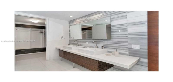 1100 Biscayne Bl # 5704 Miami Florida, 33131 | Beautiful condo