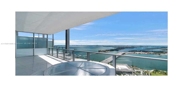 1100 Biscayne Bl # 5704 Miami Florida, 33131 | Beautiful condo